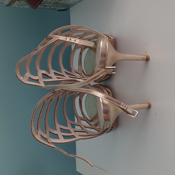 David's Bridal Gold Strappy Heels - Picture 3 of 3